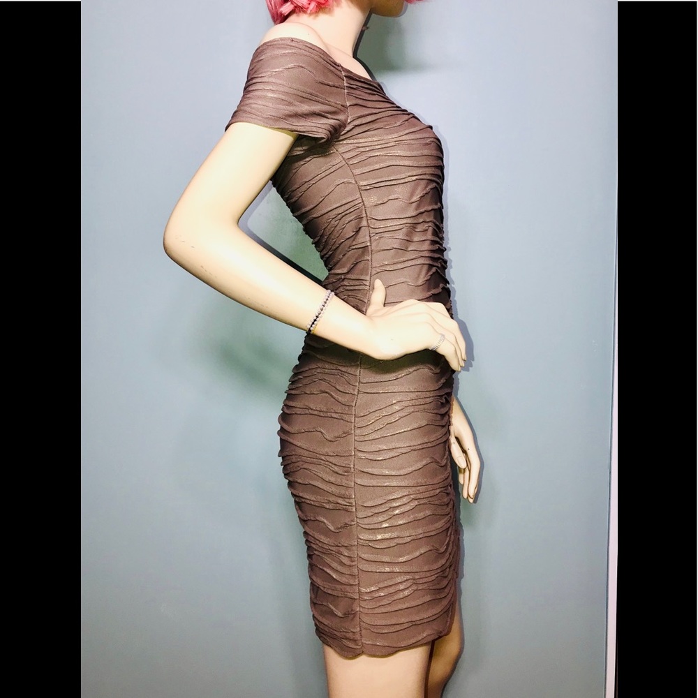 BRAT STAR 🌟 • Textured Foil Shimmer Dress / (M)